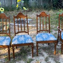 4 Kitchen Chairs