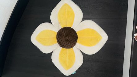Kids blooming bath mat