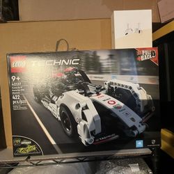 LEGO Technic Formula E Porsche 99X Electric Model Building Set 42137