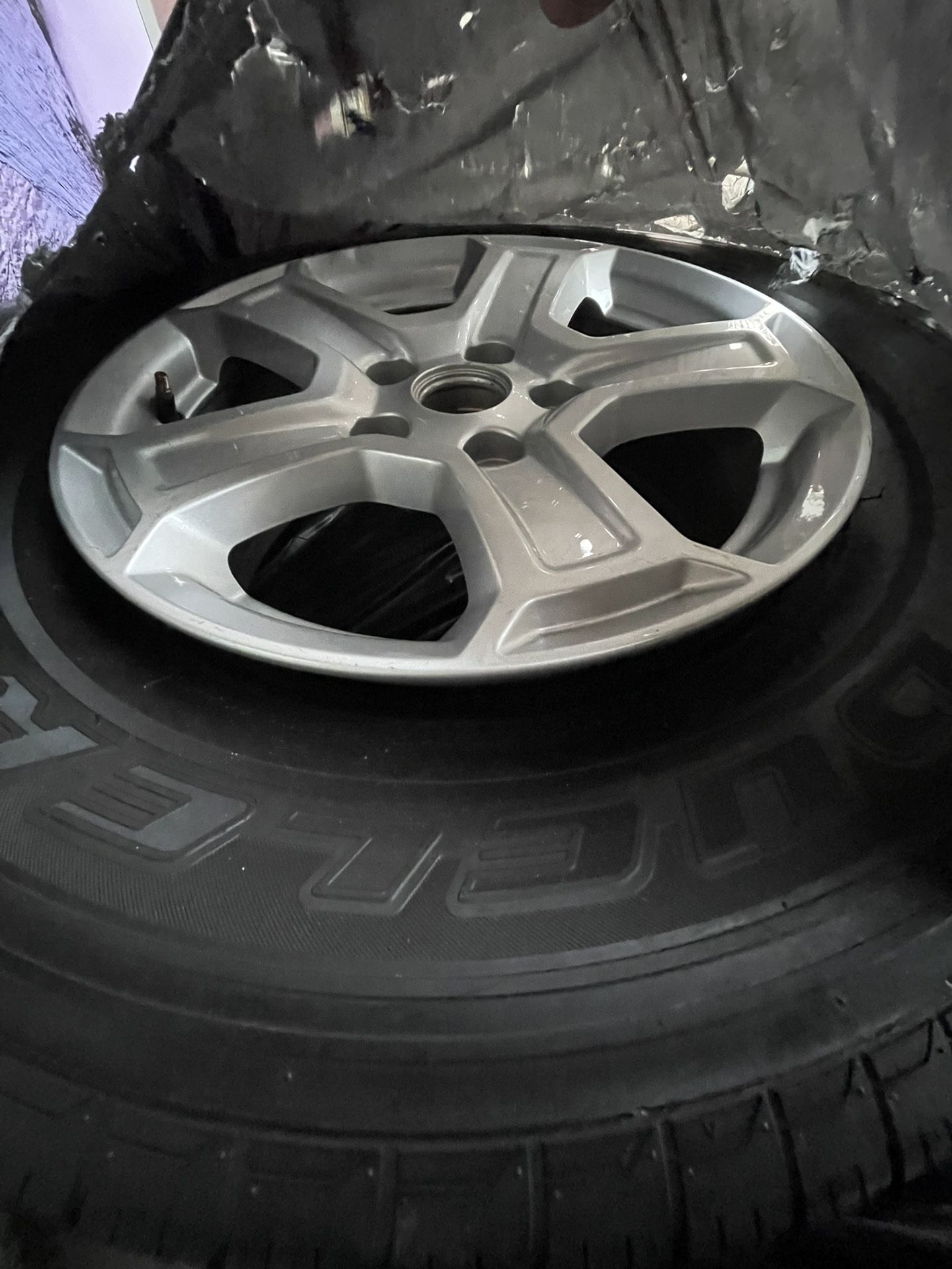 Tires: 255 / 75R17C (32”) Jeep/Truck 