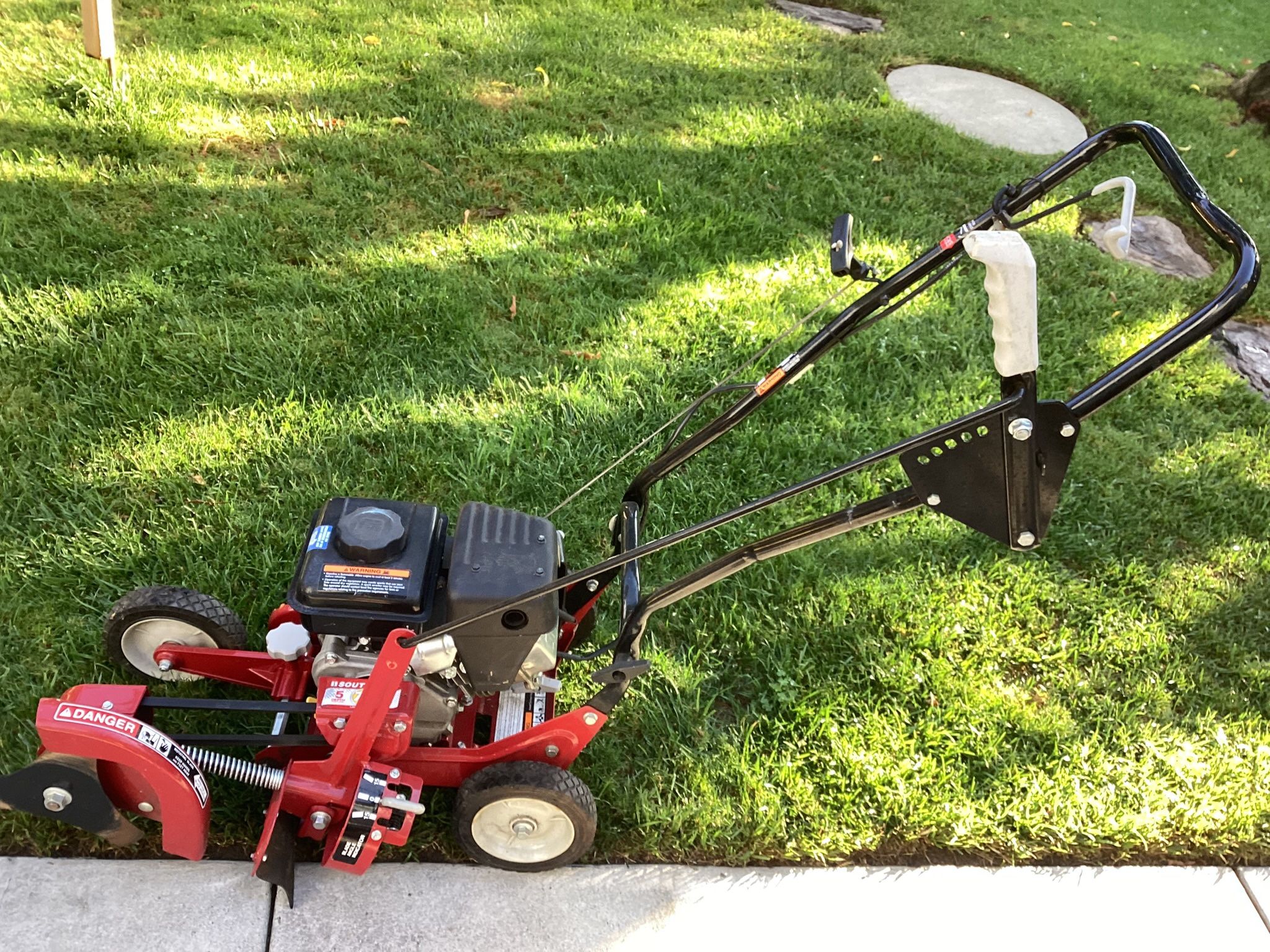 Southland Walk Behind Edger. Like New! Hardly Used. $150 Firm cash only.