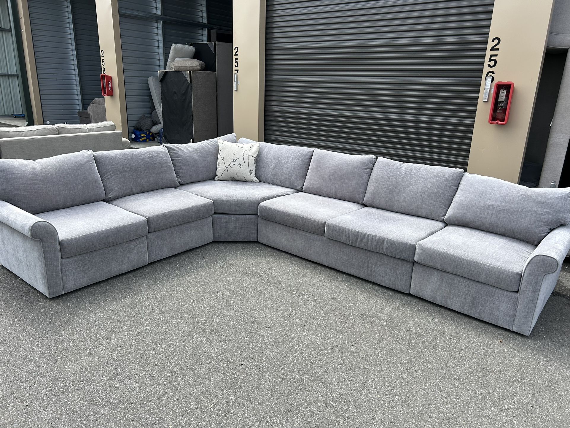 Sectional Couch 