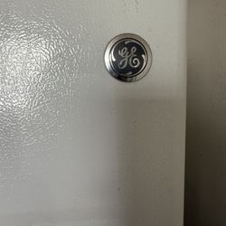 GE Refrigerator 