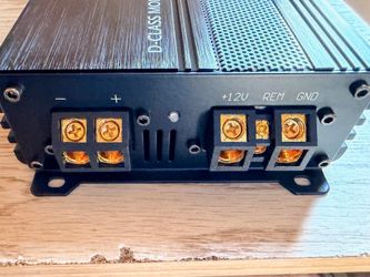 Brand new 1500 rms subwoofer amplifier 1 ohm stable