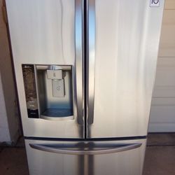 LG Refrigerator For Parts