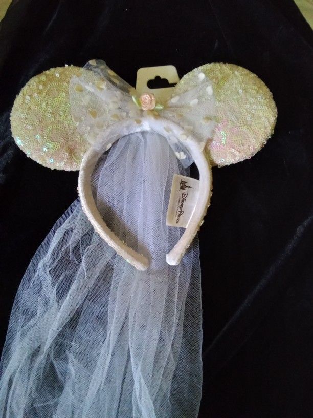NWT Disney's Bride Ears