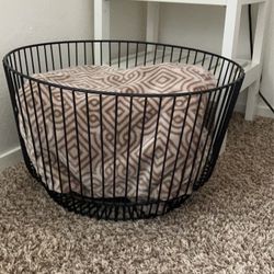 Metal Blanket Basket 