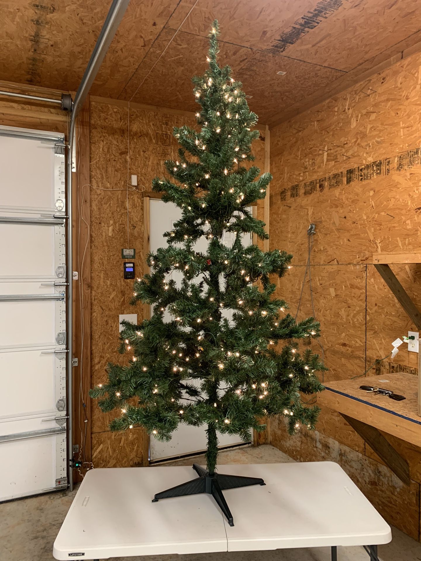Pre-lit Artificial Christmas Tree