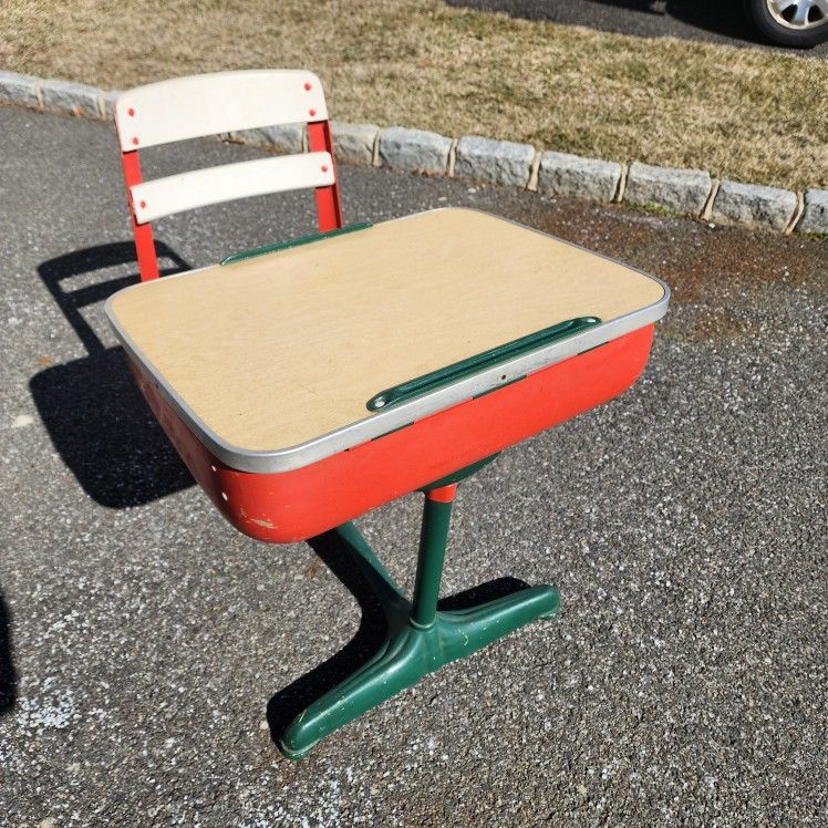 Antique Vintage Public School Student Desk With Storage Drawer Art Drawing Table With Swivel Chair
