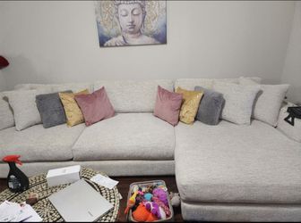 Cindy Crawford Home Monterey Park Sectional