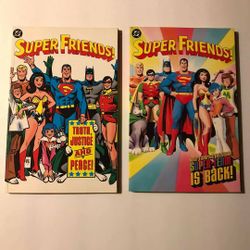 2 Graphic Novels Super Friends