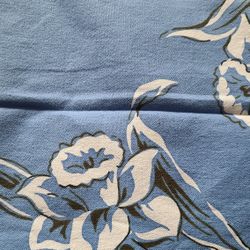 Beautiful  Vintage  Table  Cloth 