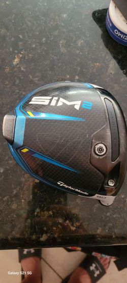 Sim 2 driver head