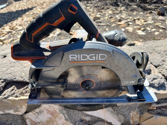 RIDGID 18-Volt 7-1/4 in. Cordless Brushless Circular Saw Tool Only