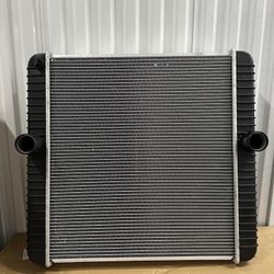 05-07 International 4400/ 4300 OE Style 2-Row Aluminum Cooling Radiator