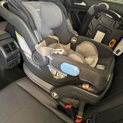 Uppababy Car seat With Base