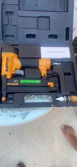 Narrow-gauge nozzle stapler
