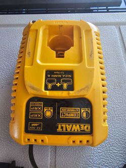 DeWalt charger - DW9310