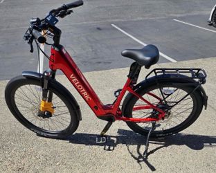 VELOTRIC DISCOVER 2 COMMUTER E-BIKE