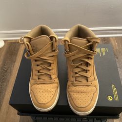 Puma Kids Size 4”