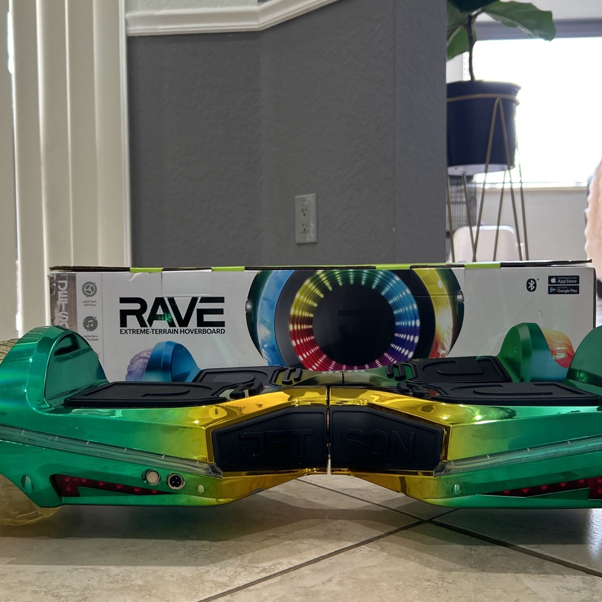 Jetson Rave, Extreme Terrian Hover Board(charger Included)