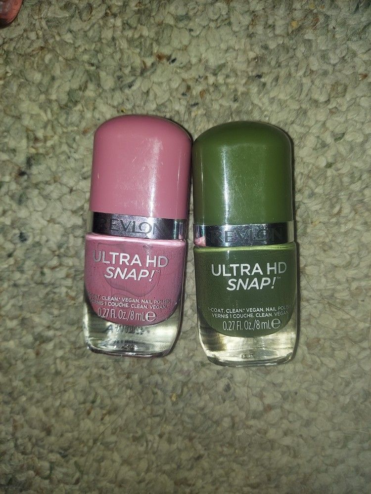 2 Bottles of Revlon Ultra HD Snap! Nail Enamel Polish -