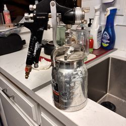 Husky Paint Sprayer Gun/canister