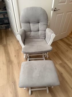 Nursery Glider with Ottoman, Upholstered Comfort Glider Rocker with Padded Cushion, Storage Pocket, Solid Wood Base, Rocking Chair Nursery for Breastf