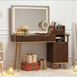 Makeup Vanity Desk with HD & 5X Magnifying Mirror and Lights, 47'' Make up Vanity, Fluted Glass Top Dressing Table w/Power Outlets, Adjustable Storage