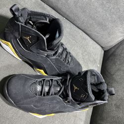 Air Jordan 8 Retro “Black/ University Gold” 