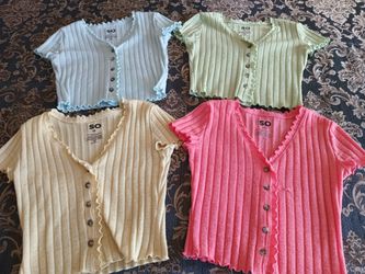 Juniors Tops