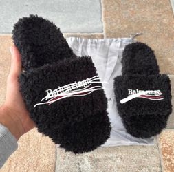 Balenciaga “Black” Fur Slides