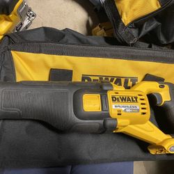 DCS388B FLEXVOLT® 60V MAX* BRUSHLESS RECIPROCATING SAW