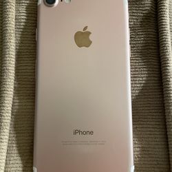 Iphone 7 works great cracked screen