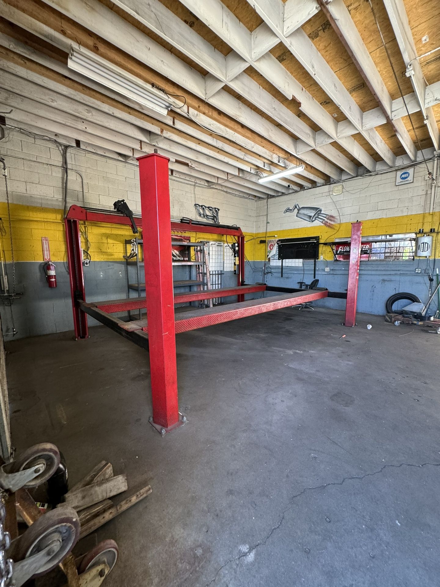 Industrial Car Hoist 12,000 Pound Works Great