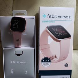 Fitbit 2 plus 2 chargers