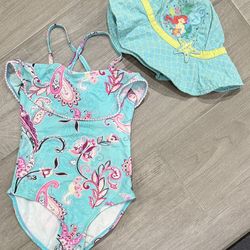 Size 8 girls swimsuit 🩱 and Disney Mermaid sz 7-10 hat 👒 set