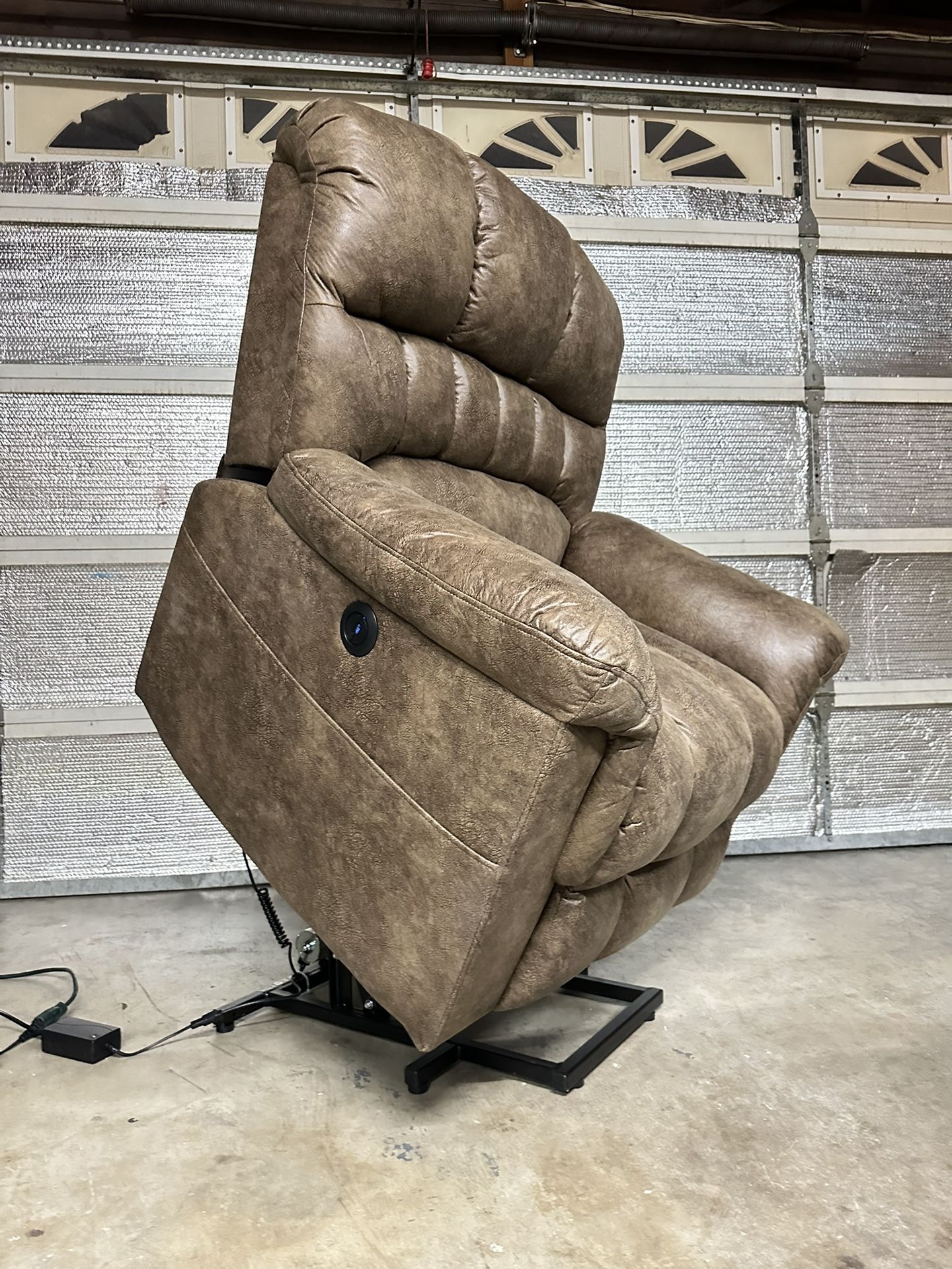 Electric Lift And Recliner Chair With Massage And Heat