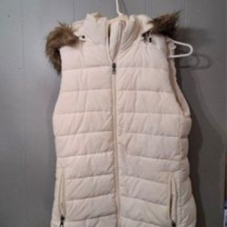 Banana Republic Puffer Vest 