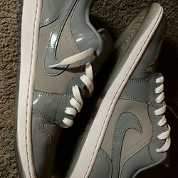 Jordan 1 low se cool grey