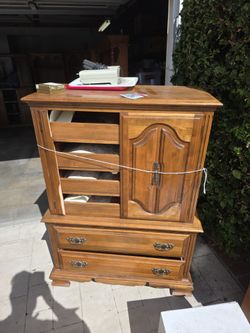 Dresser (needs repair)