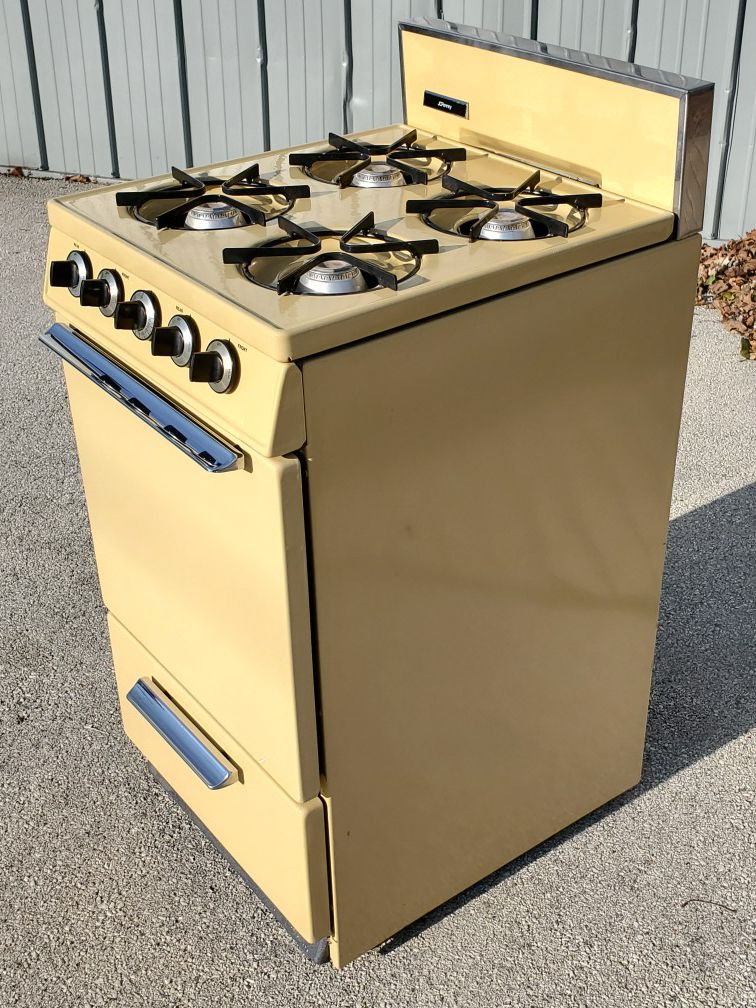 Harvest Gold JCPENNEY 20 Inch Apartment Sized Gas Stove (Hardwick)