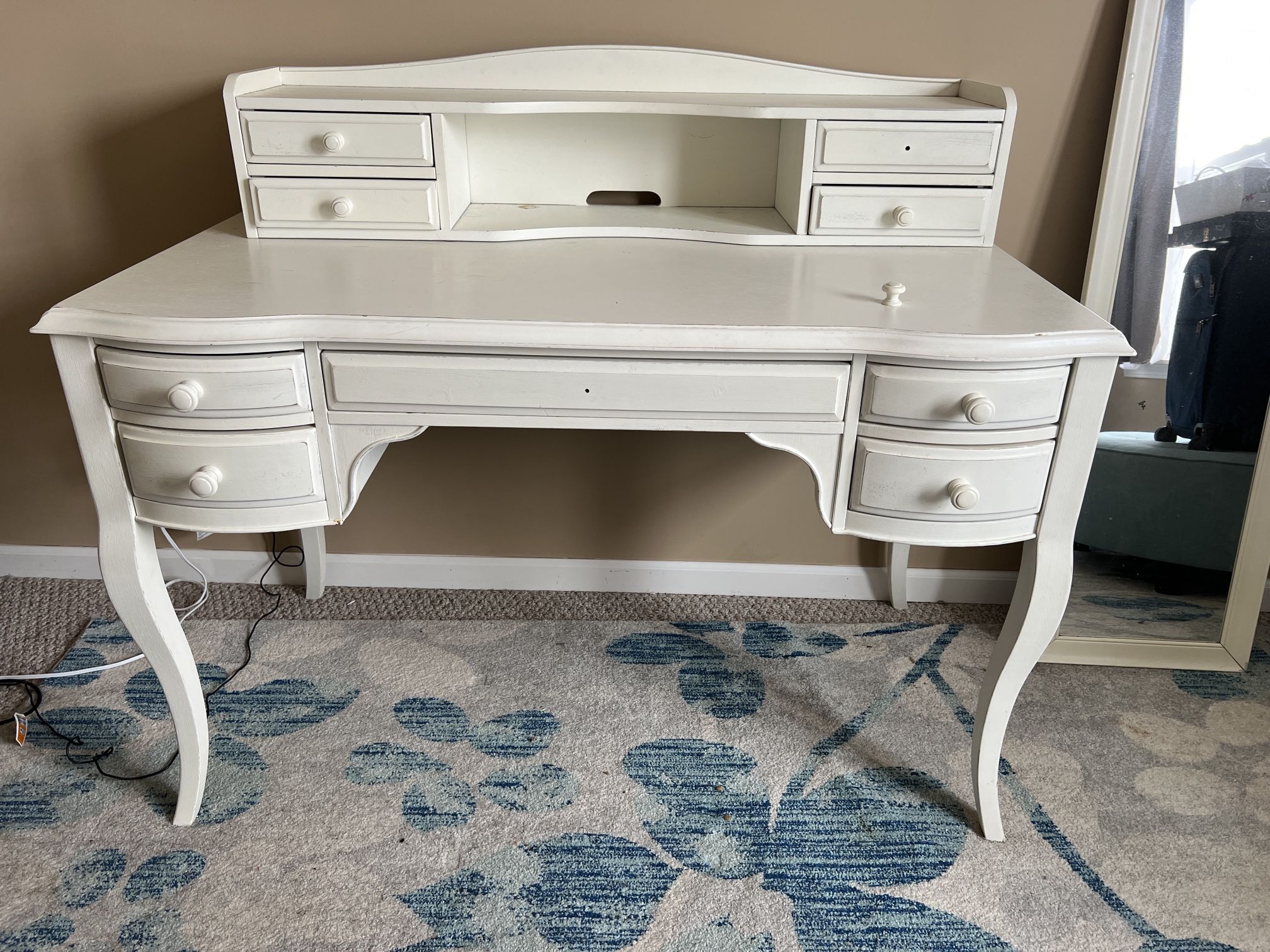 White Pottery barn girls furniture