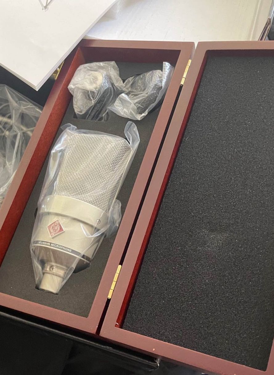 Neumann TLM 103