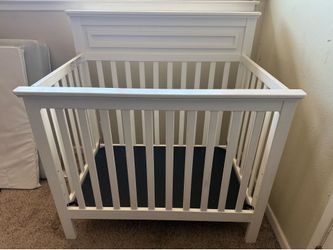 Baby Crib - White