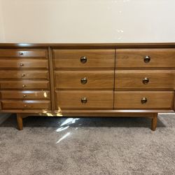 Vintage 9 Drawer Dresser