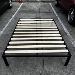 Full Size Metal Frame Bed With Wooden Slats 