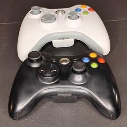 Xbox 360 Controllers (1 Black & 1 White) 2 Controllers Total 