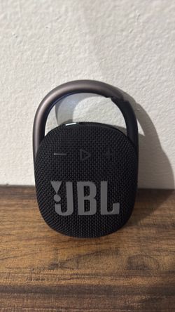 JBL clip 4 speaker