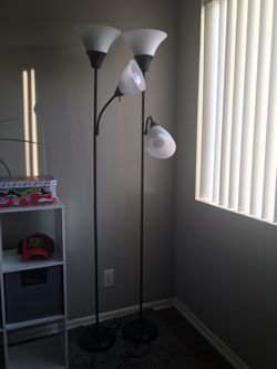 Black Floor lamps